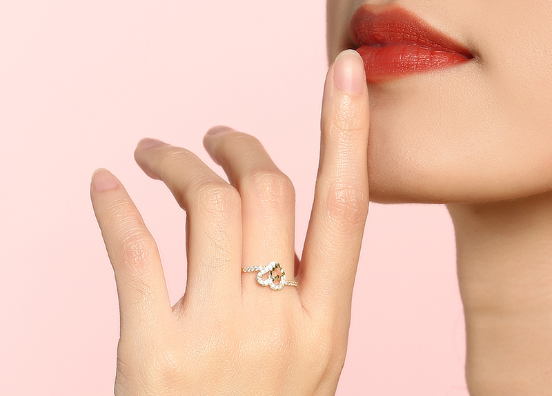 Nhẫn 2 tr&aacute;i tim lồng gh&eacute;p ph&aacute; c&aacute;ch